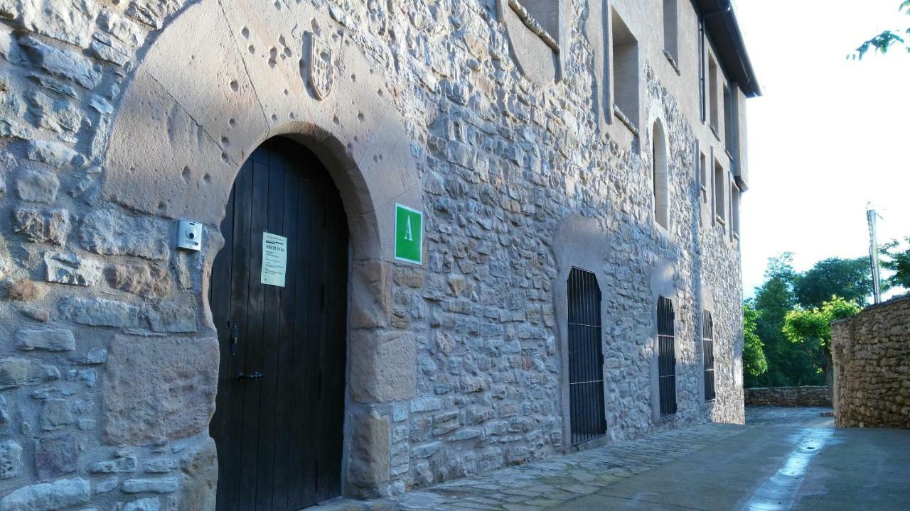 Albergue De Benabarre-Calumet Exterior photo